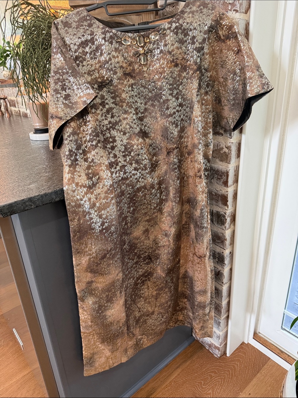 ELLEN TRACY women’s sz XL tan metallic short sleeve dress